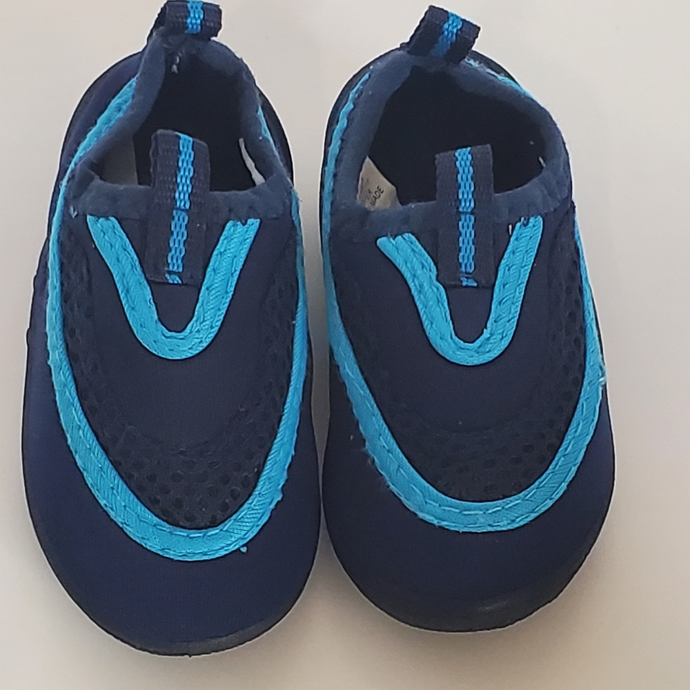 Toddler Blue Water Shoes Size 5